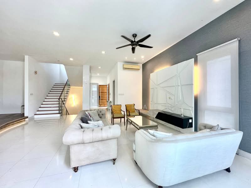 Rumah Banglo untuk Dijual di Sunway Damansara (Kota Damansara) - Fahana Rashid - Living Room - PropertyGuru.com.my
