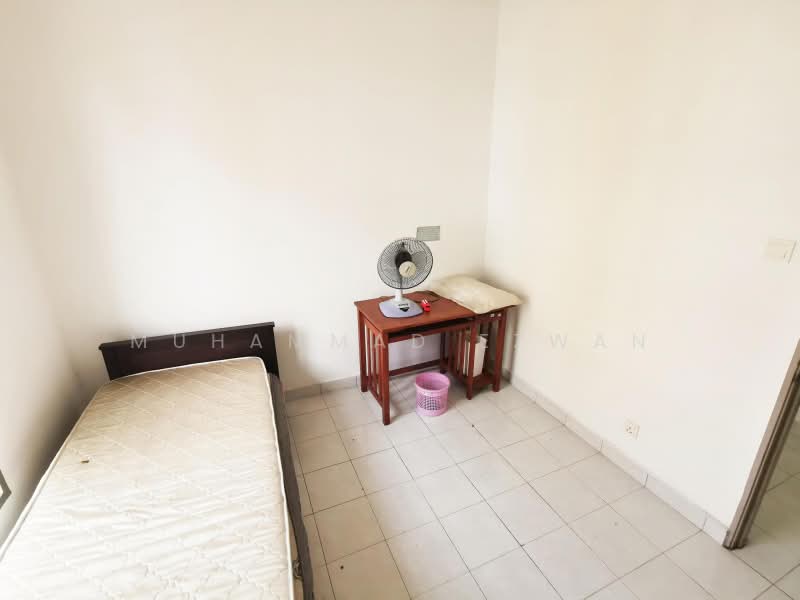 Pangsapuri untuk Dijual di 162 Residency - Muhammad Ezwan - Bedroom - PropertyGuru.com.my