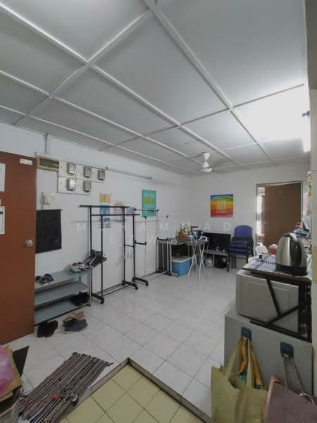 Pangsapuri untuk Dijual di Damai Apartment - Muhammad Ezwan - Living Room - PropertyGuru.com.my