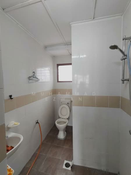 Pangsapuri untuk Dijual di Damai Apartment - Muhammad Ezwan - Bathroom - PropertyGuru.com.my