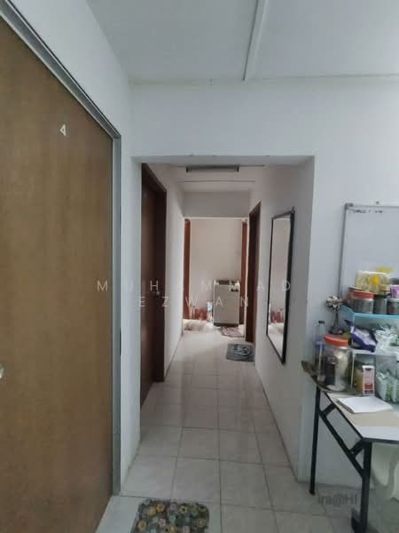 Pangsapuri untuk Dijual di Damai Apartment - Muhammad Ezwan - Corridor - PropertyGuru.com.my