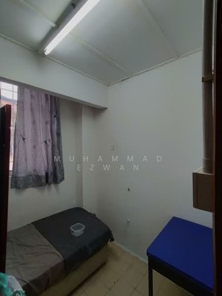 Pangsapuri untuk Dijual di Damai Apartment - Muhammad Ezwan - Bedroom - PropertyGuru.com.my