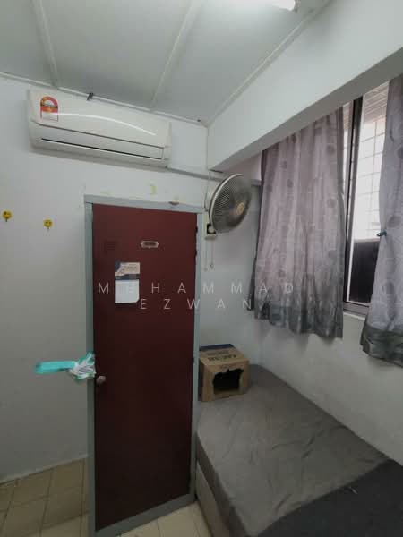 Pangsapuri untuk Dijual di Damai Apartment - Muhammad Ezwan - Bedroom - PropertyGuru.com.my