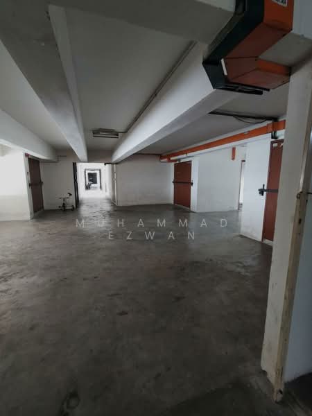 Pangsapuri untuk Dijual di Damai Apartment - Muhammad Ezwan - Corridor - PropertyGuru.com.my