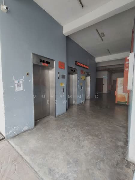 Pangsapuri untuk Dijual di Damai Apartment - Muhammad Ezwan - Corridor - PropertyGuru.com.my