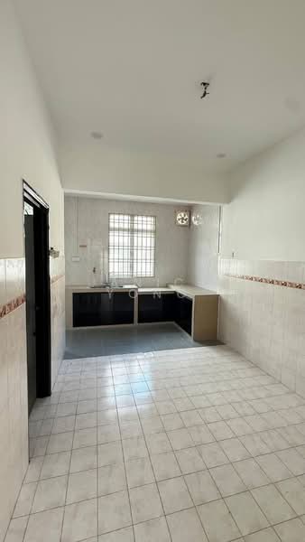 Rumah Teres 2 Tingkat untuk Dijual di Taman Austin Perdana (Tebrau) - Janice Yong - Kitchen - PropertyGuru.com.my