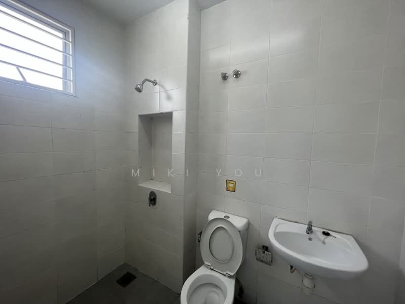 Rumah Teres 2 Tingkat untuk Dijual di Bandar Rimbayu (Telok Panglima Garang) - Miki You - Bathroom - PropertyGuru.com.my