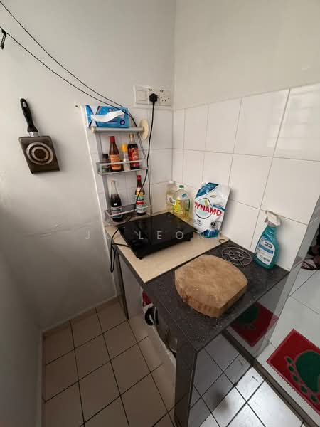 Kondominium untuk Disewa di Casa Idaman - JK Leong - Kitchen - PropertyGuru.com.my