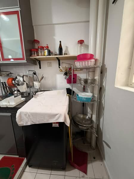 Kondominium untuk Disewa di Casa Idaman - JK Leong - Kitchen - PropertyGuru.com.my