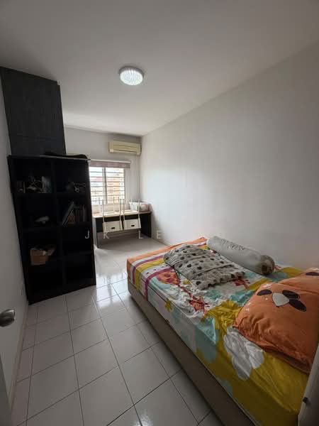 Kondominium untuk Disewa di Casa Idaman - JK Leong - Bedroom - PropertyGuru.com.my
