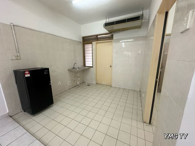 2-storey Terraced House for Rent in Bandar Botanic (Klang) - Zackinn Hoi - Kitchen - PropertyGuru.com.my