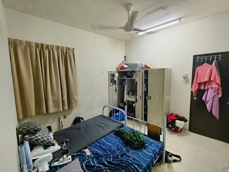 Pangsapuri untuk Dijual di Anggerik Court - Hawa Ibrahim - Bedroom - PropertyGuru.com.my