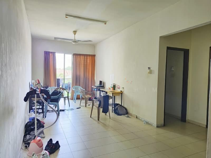 Pangsapuri untuk Dijual di Anggerik Court - Hawa Ibrahim - Living Room - PropertyGuru.com.my