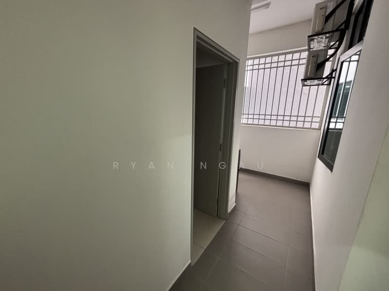 Kondominium untuk Disewa di Verando Residence - Ryan Ngau - Corridor - PropertyGuru.com.my