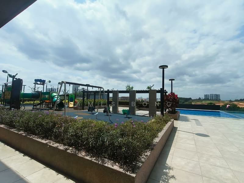 Pangsapuri untuk Dijual di Sky Oasis Residence (Pangsapuri Oasis 1) - James Bong - Pool - PropertyGuru.com.my