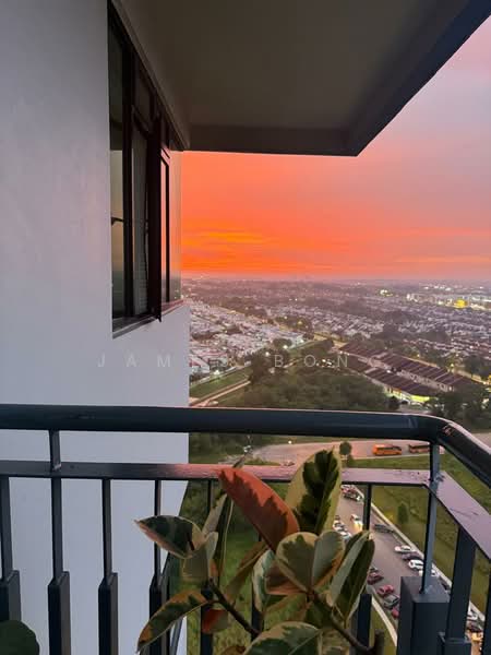 Pangsapuri untuk Dijual di Sky Oasis Residence (Pangsapuri Oasis 1) - James Bong - Balcony - PropertyGuru.com.my