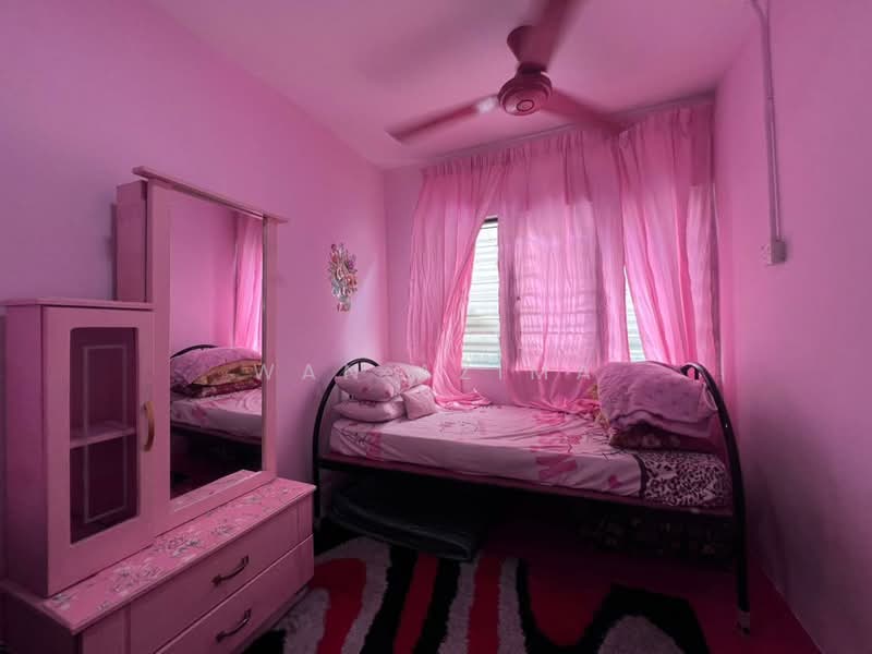 Bungalow for Rent in Gombak (Selangor) - Wan Azima - Bedroom - PropertyGuru.com.my