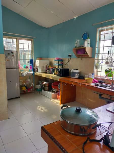 1-storey Terraced House for Sale in Taman Desa Cempaka (Nilai) - Hawa Ibrahim - Kitchen - PropertyGuru.com.my