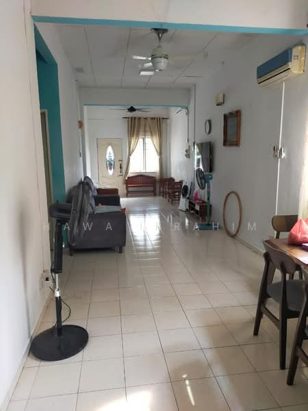1-storey Terraced House for Sale in Taman Desa Cempaka (Nilai) - Hawa Ibrahim - Living Room - PropertyGuru.com.my