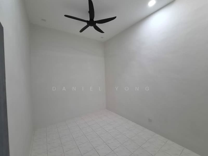 1-storey Terraced House for Sale in Bandar Putra (Kulai) - Daniel Yong - Interior - PropertyGuru.com.my