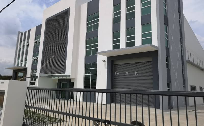 Semi-D Factory for Sale in Kawasan Industri Rawang Perdana (Rawang) - Jason Gan - Exterior - PropertyGuru.com.my
