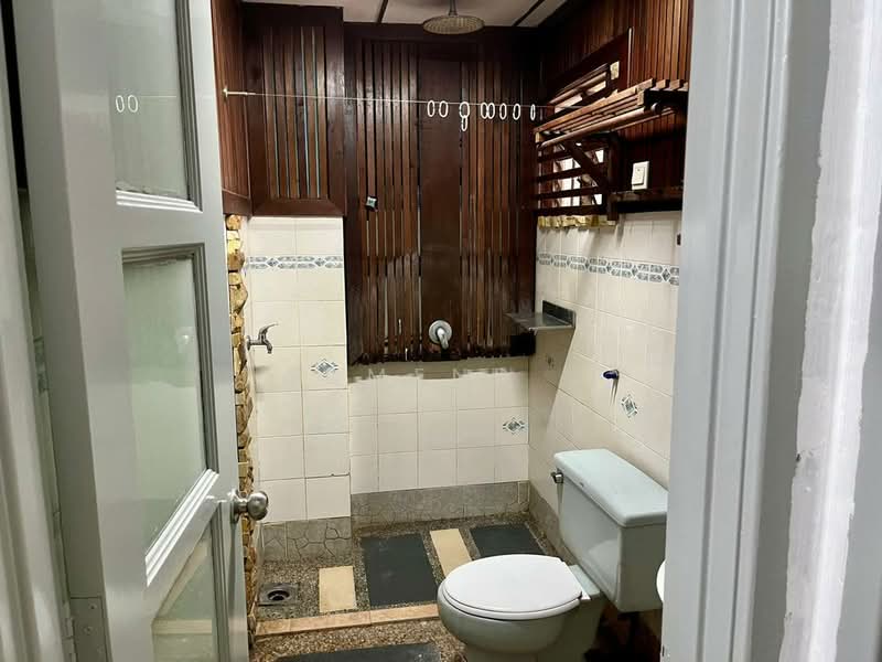3-storey Terraced House for Sale in Bandar Sri Damansara (Selangor) - Admend . - Bathroom - PropertyGuru.com.my