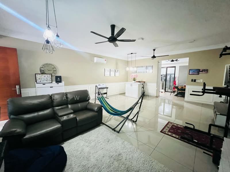 Rumah Bandar untuk Dijual di Bandar Puteri Bangi (Bangi) - Hawa Ibrahim - Living Room - PropertyGuru.com.my