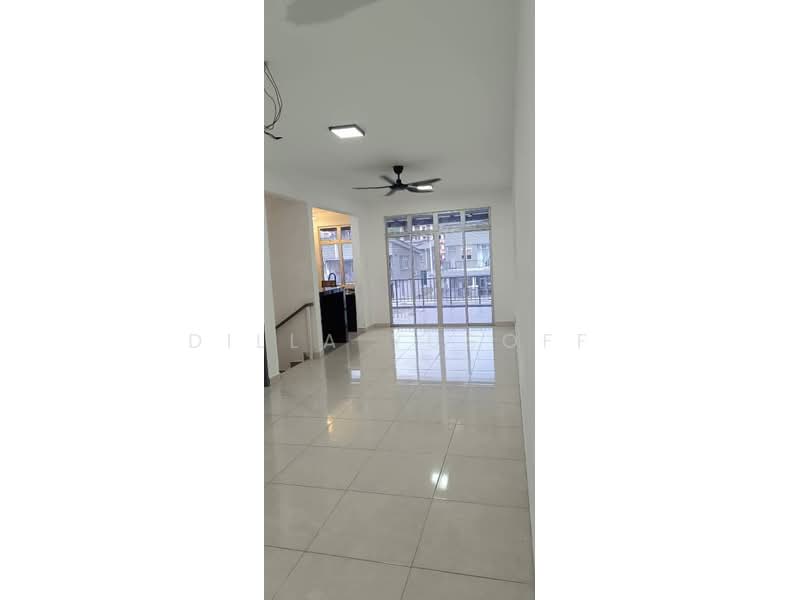 Rumah Bandar untuk Dijual di Taman Nilai Perdana (Nilai) - DILLA YUSOFF - Living Room - PropertyGuru.com.my