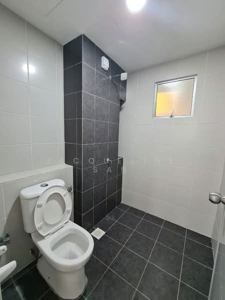 Pangsapuri untuk Disewa di D'Cerrum Apartment - Jacqueline San - Bathroom - PropertyGuru.com.my