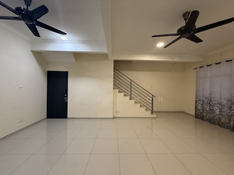 2-storey Terraced House for Rent in Bandar Tasik Puteri (Rawang) - Su Nee Goh - Living Room - PropertyGuru.com.my