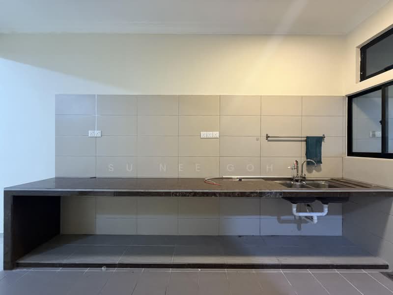 2-storey Terraced House for Rent in Bandar Tasik Puteri (Rawang) - Su Nee Goh - Kitchen - PropertyGuru.com.my