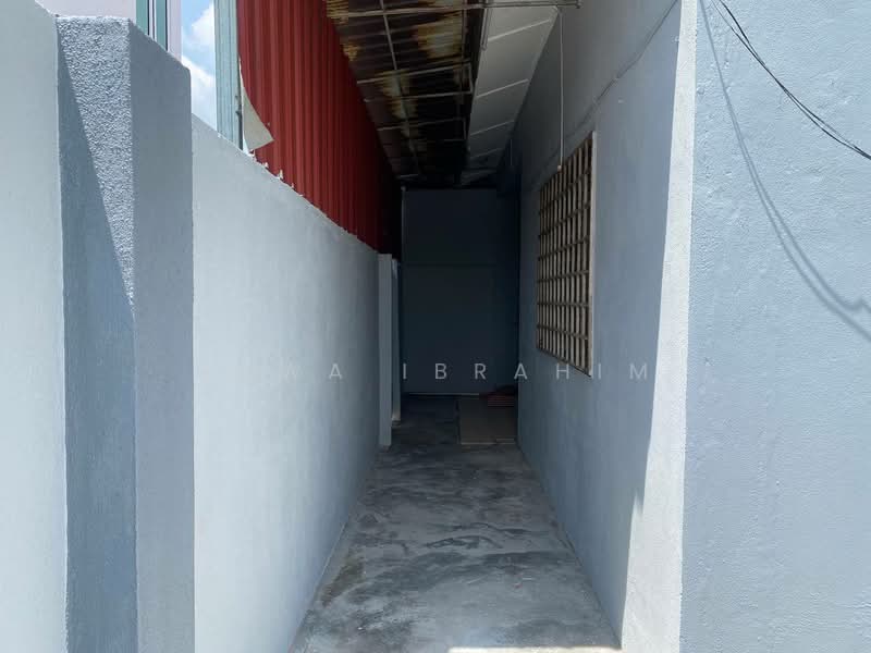 1.5-storey Terraced House for Sale in Bandar Bukit Raja (Klang) - Hawa Ibrahim - Exterior - PropertyGuru.com.my