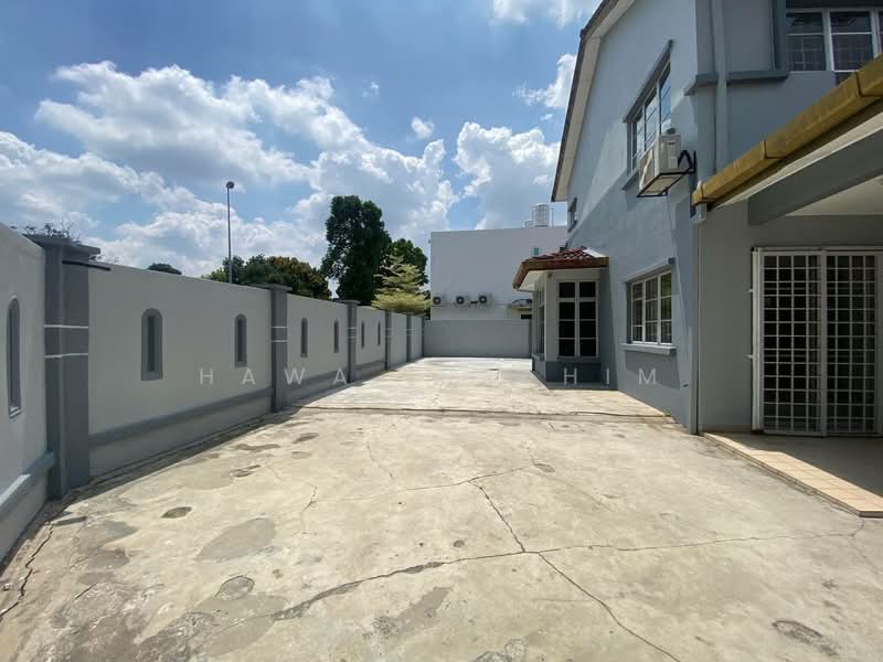 1.5-storey Terraced House for Sale in Bandar Bukit Raja (Klang) - Hawa Ibrahim - Exterior - PropertyGuru.com.my