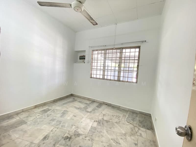 1.5-storey Terraced House for Sale in Bandar Bukit Raja (Klang) - Hawa Ibrahim - Interior - PropertyGuru.com.my