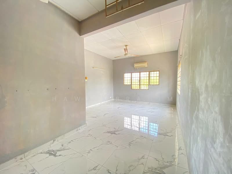 1.5-storey Terraced House for Sale in Bandar Bukit Raja (Klang) - Hawa Ibrahim - Interior - PropertyGuru.com.my