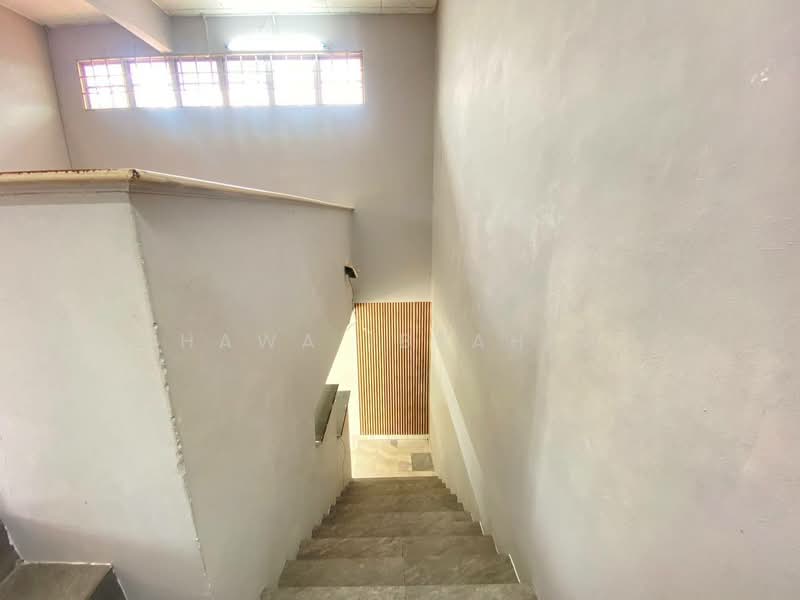1.5-storey Terraced House for Sale in Bandar Bukit Raja (Klang) - Hawa Ibrahim - Interior - PropertyGuru.com.my