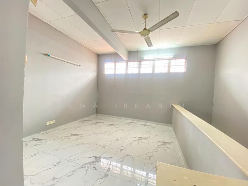 1.5-storey Terraced House for Sale in Bandar Bukit Raja (Klang) - Hawa Ibrahim - Interior - PropertyGuru.com.my