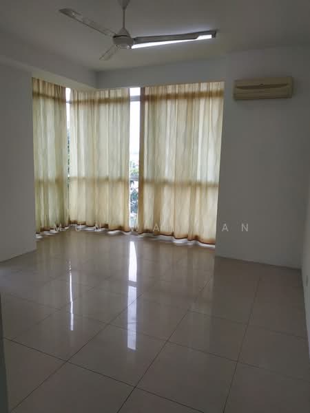 Townhouse for Sale in Bandar Utama (Selangor) - Mun Wai Yan - Bedroom - PropertyGuru.com.my