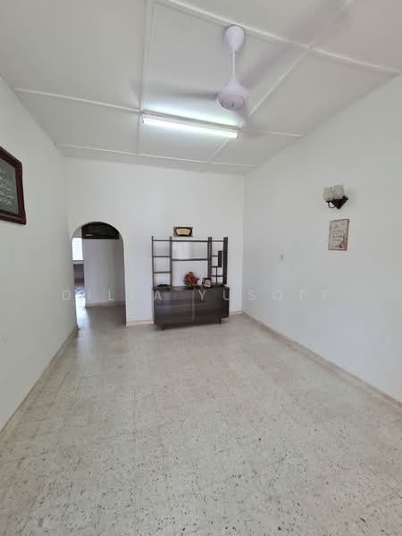 Rumah Teres 1 Tingkat untuk Dijual di Seremban (Negeri Sembilan) - DILLA YUSOFF - Living Room - PropertyGuru.com.my