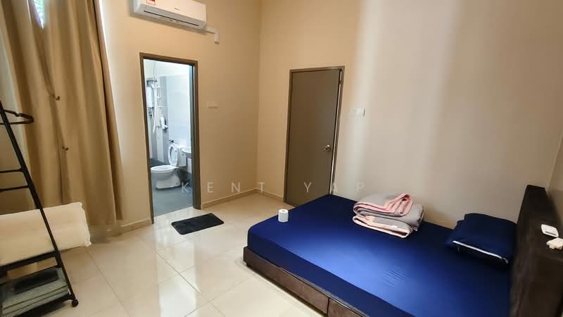 Cluster House for Sale in Taman Mutiara Mas (Skudai) - Kent Yap - Bedroom - PropertyGuru.com.my