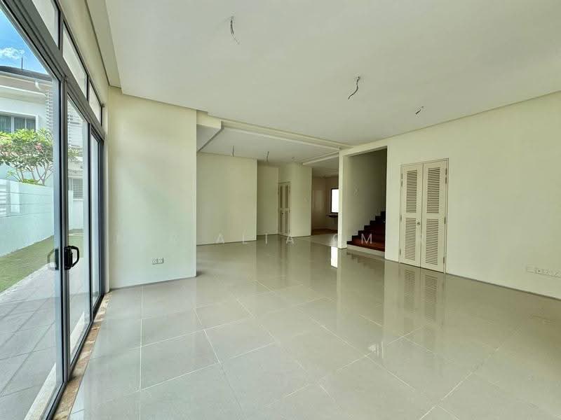 Rumah Berkembar untuk Dijual di Denai Alam (Shah Alam) - Nur Alia Omar - Living Room - PropertyGuru.com.my