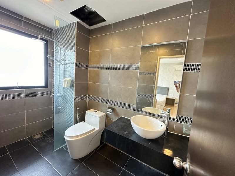 Service Residence for Rent at D'Latour - Jan Hiew - Bathroom - PropertyGuru.com.my