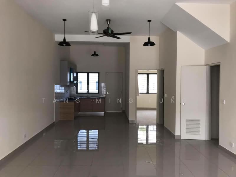 2-storey Terraced House for Rent in Dengkil (Selangor) - Tang Ming Fung - Living Room - PropertyGuru.com.my