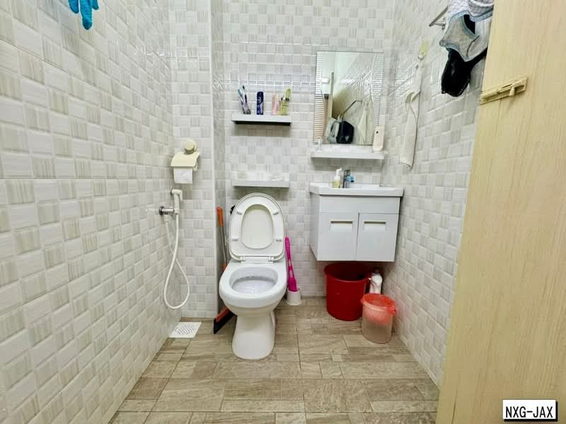 2-storey Terraced House for Sale in Taman Palm Grove (Klang) - Zackinn Hoi - Bathroom - PropertyGuru.com.my