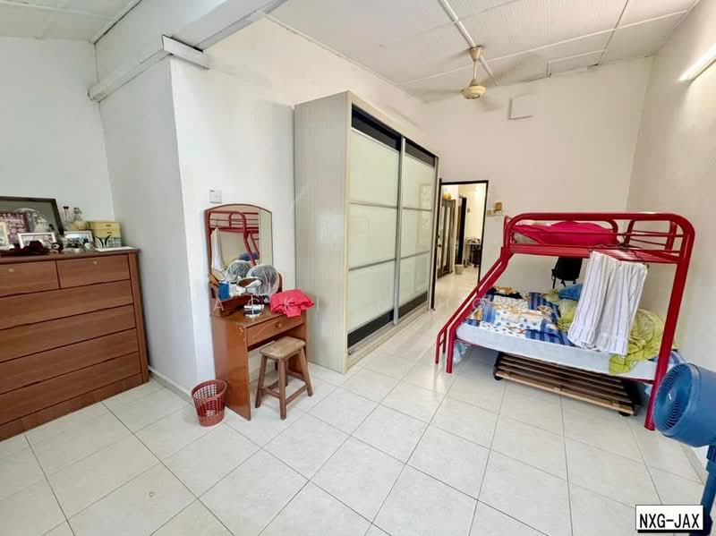 2-storey Terraced House for Sale in Taman Palm Grove (Klang) - Zackinn Hoi - Bedroom - PropertyGuru.com.my