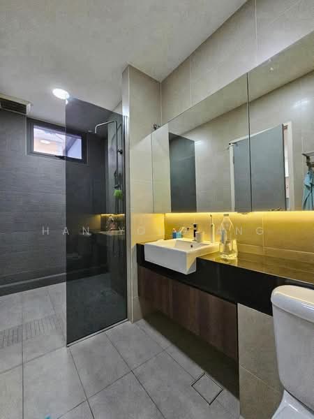 Cluster House for Sale in Taman Gaya (Ulu Tiram) - Han Yong Ang - Bathroom - PropertyGuru.com.my