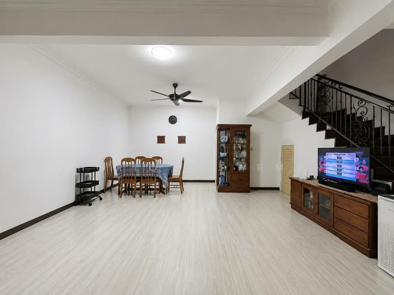 2-storey Terraced House for Sale in U5, Taman Subang Bestari (Shah Alam) - Thoriq Suparman - Living Room - PropertyGuru.com.my
