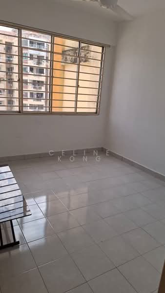 Kondominium untuk Dijual di Desa Gembira - Celine Kong - Living Room - PropertyGuru.com.my