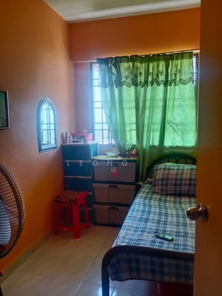 Flat for Sale at Taman Sri Pinang - Leong . - Bedroom - PropertyGuru.com.my