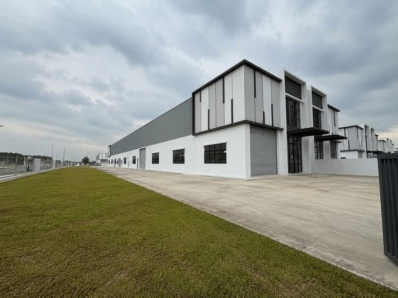 Cluster Factory for Rent in Eco Business Park 1 (Johor Bahru) - Li Juan - Exterior - PropertyGuru.com.my